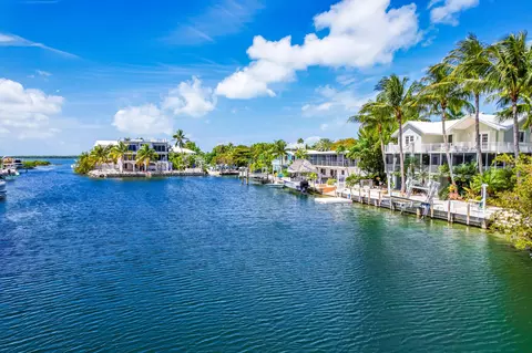 127 Redwing Rd, Tavernier, FL 33070