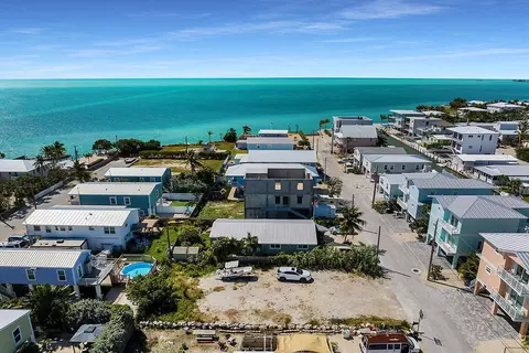 Undisclosed, Marathon, FL 33050 photo 2