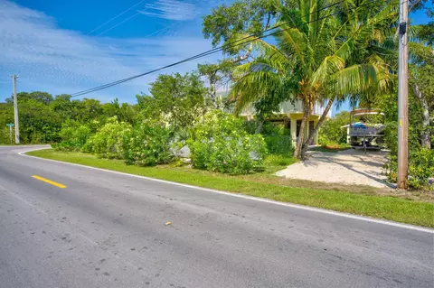 Exterior - 29366 Lucrecia St, Big Pine Key, FL 33043 photo 14 of 16