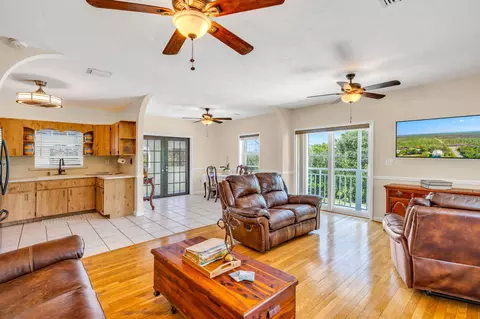 Living - 29366 Lucrecia St, Big Pine Key, FL 33043 photo 2 of 4