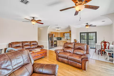 Living - 29366 Lucrecia St, Big Pine Key, FL 33043 photo 1 of 4