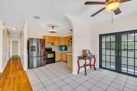 Kitchen - 29366 Lucrecia St, Big Pine Key, FL 33043 photo 2 of 2