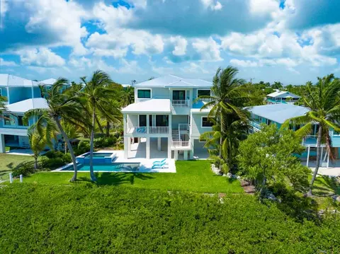 271 W Indies Dr, Ramrod Key, FL 33042 photo 30
