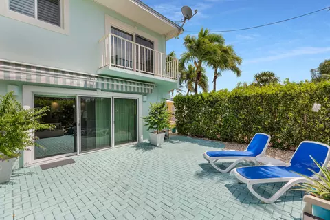 181 2nd St, Key Colony, FL 33051
