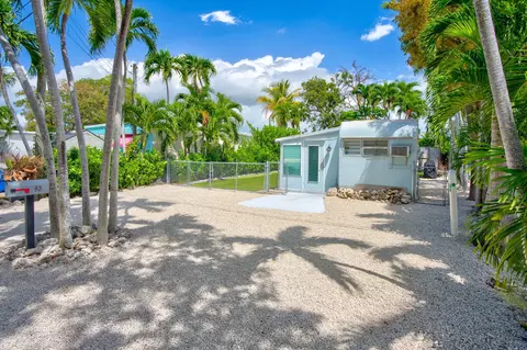 83 Tarpon Basin Dr, Key Largo, FL 33037