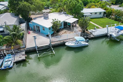 24943 Park Dr, Summerland Key, FL 33042
