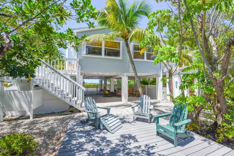 743 Indies Rd, Ramrod Key, FL 33042