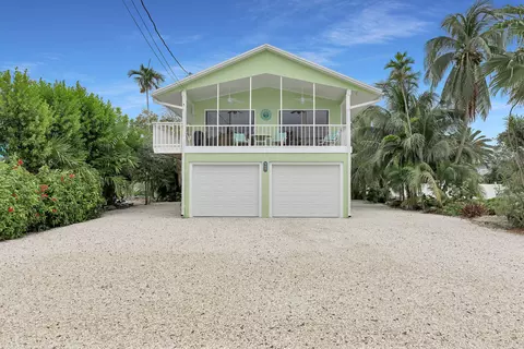 Exterior - 947 E 75th St, Marathon, FL 33050 photo 2 of 15