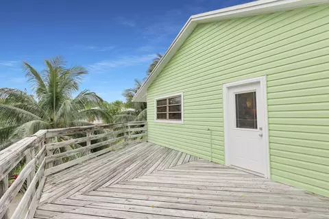 Exterior - 947 E 75th St, Marathon, FL 33050 photo 11 of 15