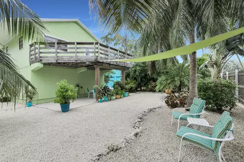 Exterior - 947 E 75th St, Marathon, FL 33050 photo 3 of 15