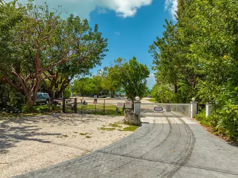 214 Apache St, Tavernier, FL 33070 photo 29