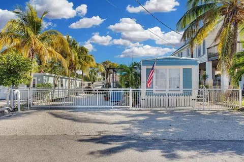186 2nd Ct, Key Largo, FL 33037 photo 2