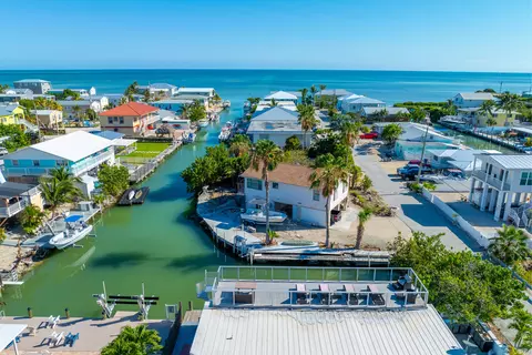 View/Area - 276 89th St, Marathon, FL 33050 photo 6 of 12