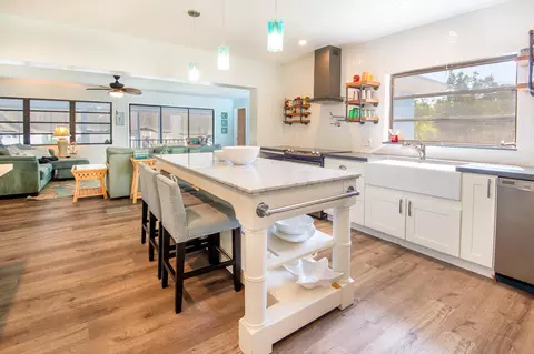 Kitchen - 276 89th St, Marathon, FL 33050 photo 2 of 4