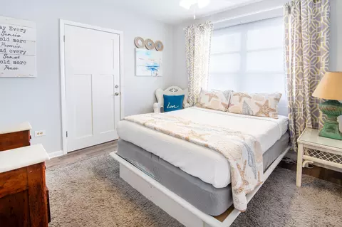 Bedroom - 276 89th St, Marathon, FL 33050 photo 2 of 4