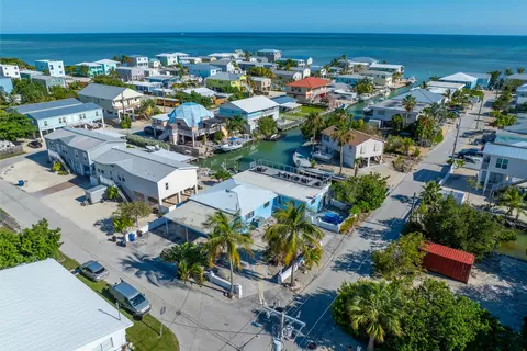 View/Area - 276 89th St, Marathon, FL 33050 photo 9 of 12