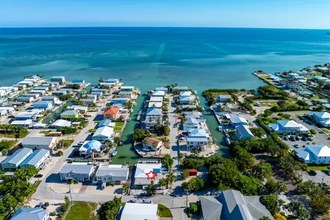 View/Area - 276 89th St, Marathon, FL 33050 photo 2 of 12