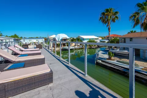 View/Area - 276 89th St, Marathon, FL 33050 photo 5 of 12