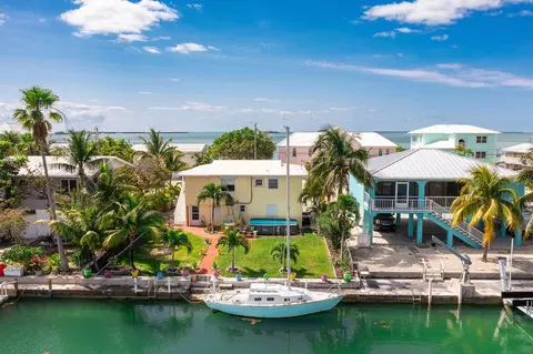 24357 W Caribbean Dr, Summerland Key, FL 33042