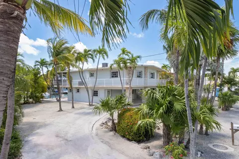 141 Giardino Dr, Islamorada, FL 33036