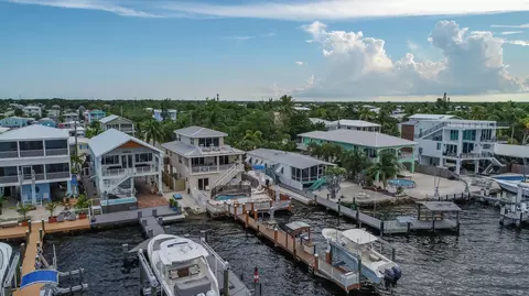 829 Narragansett Ln, Key Largo, FL 33037