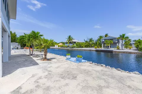 Exterior - 227 E Cahill Ct, Big Pine Key, FL 33043 photo 13 of 13