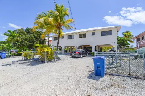 Exterior - 29528 Constitution Ave, Big Pine Key, FL 33043 photo 3 of 10