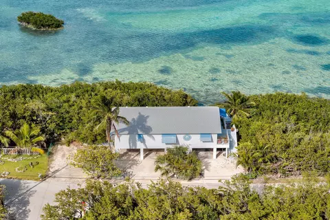 27285 Mariposa Rd, Ramrod Key, FL 33042