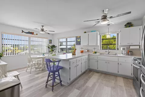 Kitchen - 1618 Lambert Dr, Big Pine Key, FL 33043 photo 1 of 4