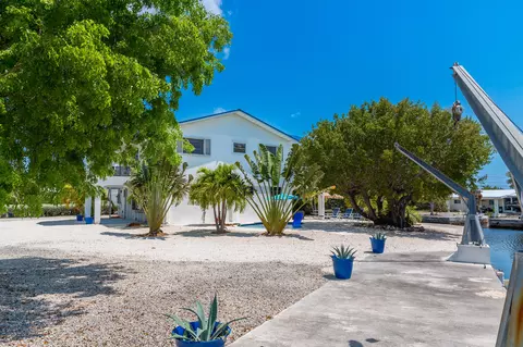 Exterior - 1618 Lambert Dr, Big Pine Key, FL 33043 photo 21 of 38