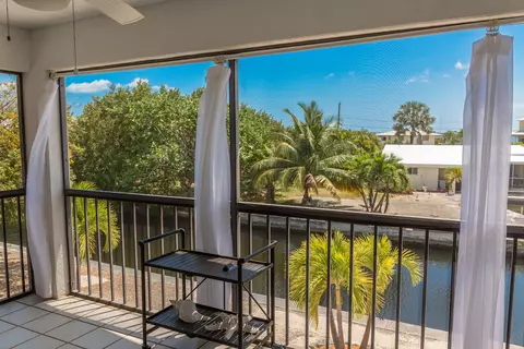 Exterior - 1618 Lambert Dr, Big Pine Key, FL 33043 photo 12 of 38