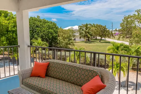 Exterior - 1618 Lambert Dr, Big Pine Key, FL 33043 photo 7 of 38