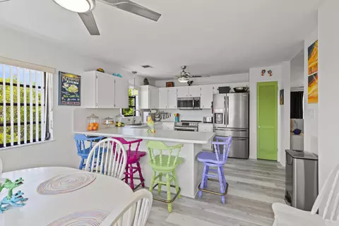 Dining - 1618 Lambert Dr, Big Pine Key, FL 33043 photo 3 of 3
