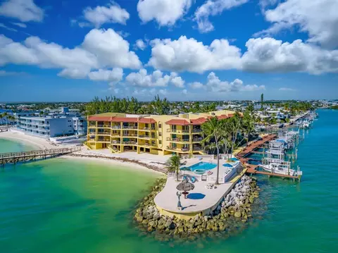 101 E Ocean Dr #C304, Key Colony Beach, FL 33051