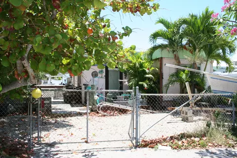 108 W Avenue C, Key Largo, FL 33037