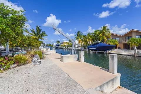 121 Gulfwinds Ln, Marathon, FL 33050 photo 3