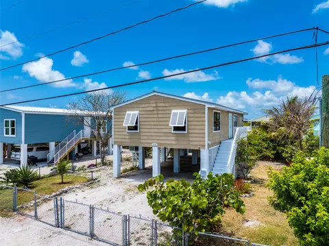 74 Pelican Ln, Big Pine Key, FL 33043