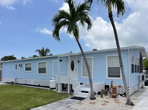 28140 Dorothy Ave, Little Torch Key, FL 33042