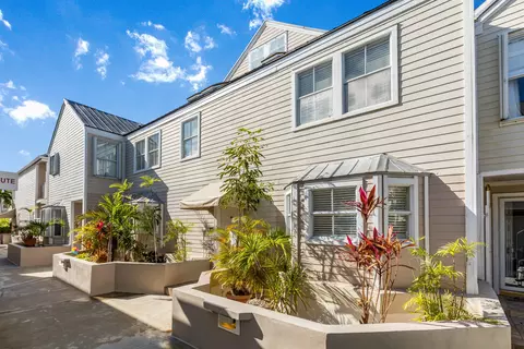 1075 Duval St #R15, Key West, FL 33040
