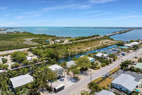 29654 Constitution Ave, Big Pine Key, FL 33043