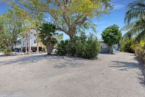 Exterior - 29654 Constitution Ave, Big Pine Key, FL 33043 photo 12 of 15