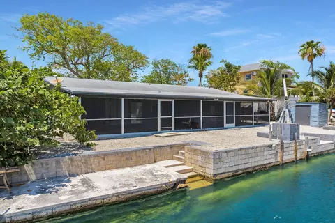 Exterior - 29654 Constitution Ave, Big Pine Key, FL 33043 photo 1 of 15