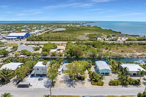 View/Area - 29654 Constitution Ave, Big Pine Key, FL 33043 photo 5 of 20