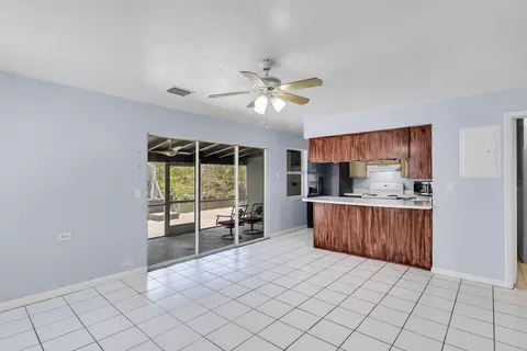 Living - 29654 Constitution Ave, Big Pine Key, FL 33043 photo 1 of 5