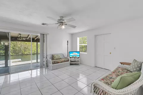 Living - 29654 Constitution Ave, Big Pine Key, FL 33043 photo 5 of 5
