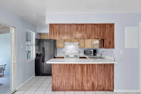 Kitchen - 29654 Constitution Ave, Big Pine Key, FL 33043 photo 1 of 8