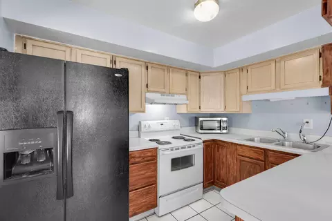 Kitchen - 29654 Constitution Ave, Big Pine Key, FL 33043 photo 2 of 8