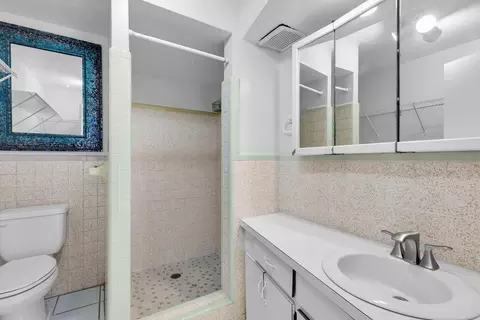 Bath - 29654 Constitution Ave, Big Pine Key, FL 33043 photo 1 of 2