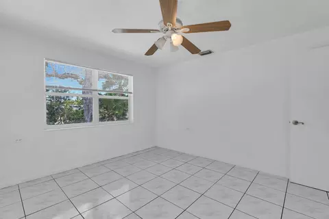 Bedroom - 29654 Constitution Ave, Big Pine Key, FL 33043 photo 7 of 9
