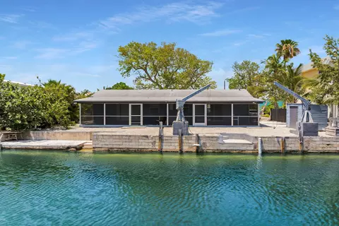 Exterior - 29654 Constitution Ave, Big Pine Key, FL 33043 photo 13 of 15